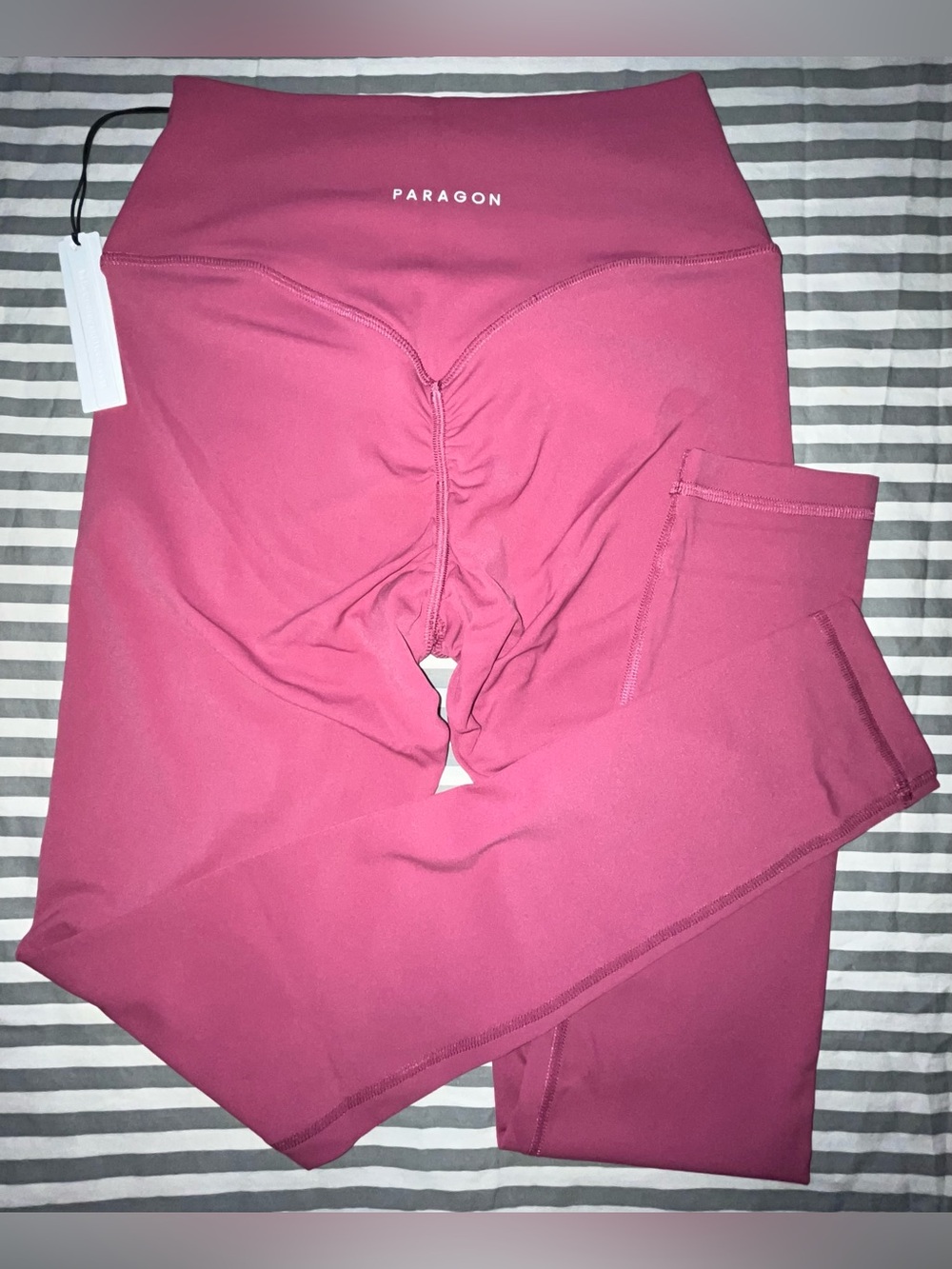 Paragon Recstretch Unbound Halter Bra + SculptSeam Plus Legging in Raspberry M - Picture 5 of 6